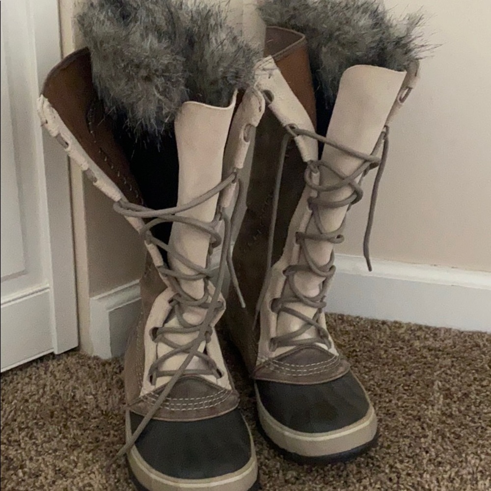 Size 9 Fur Trimmed Waterproof Sorel Snow Boots